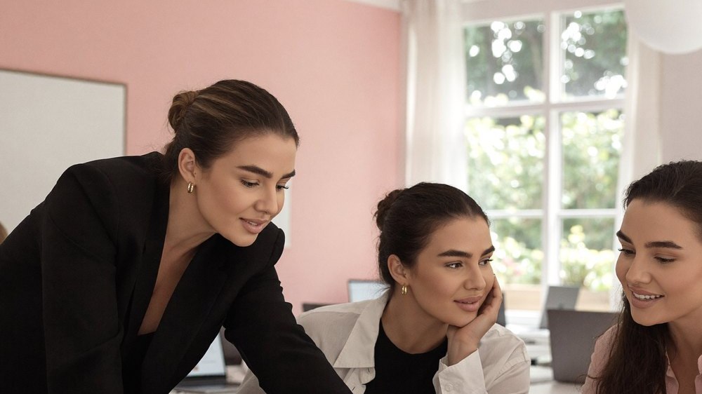 LV working with members