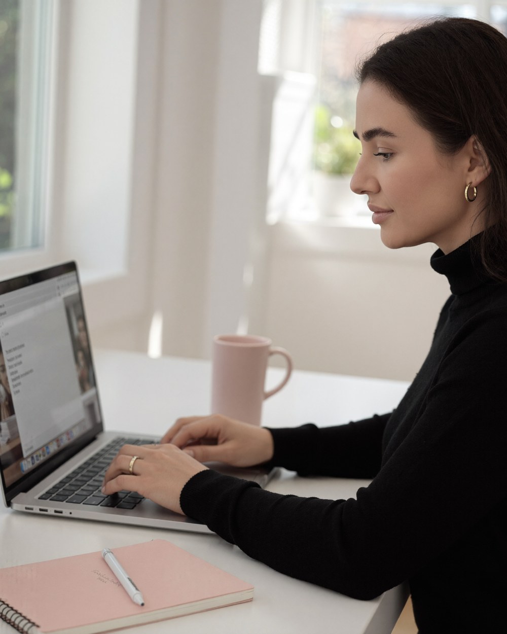 LV at her desk